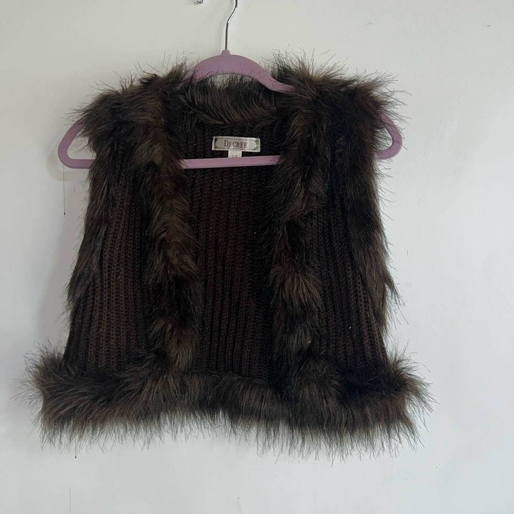 Juniors size large Decree sweater vest. Good condition.